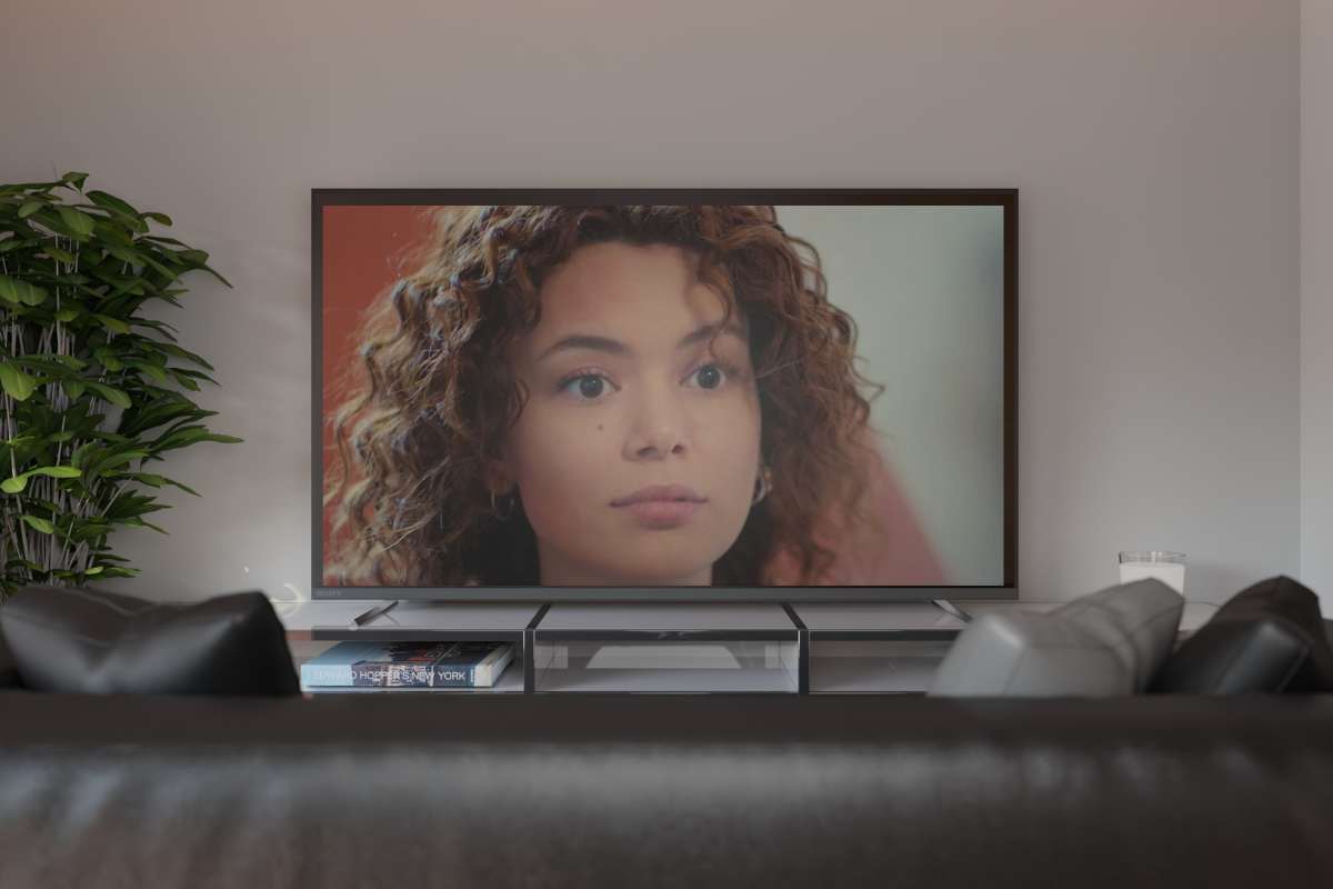 tv accesa su una puntata di La forza di una donna